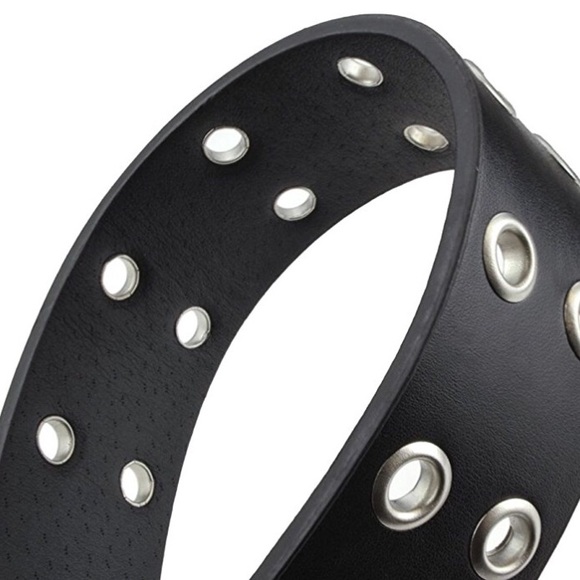 Silver Buckle leather eyelet belt - Picture 5 of 6